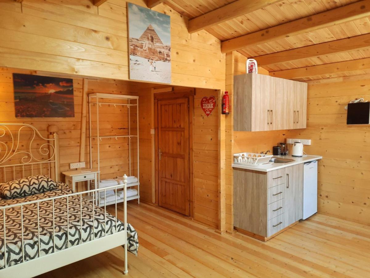 Cyprus Glamping Park Otel Agios Theodoros Dış mekan fotoğraf