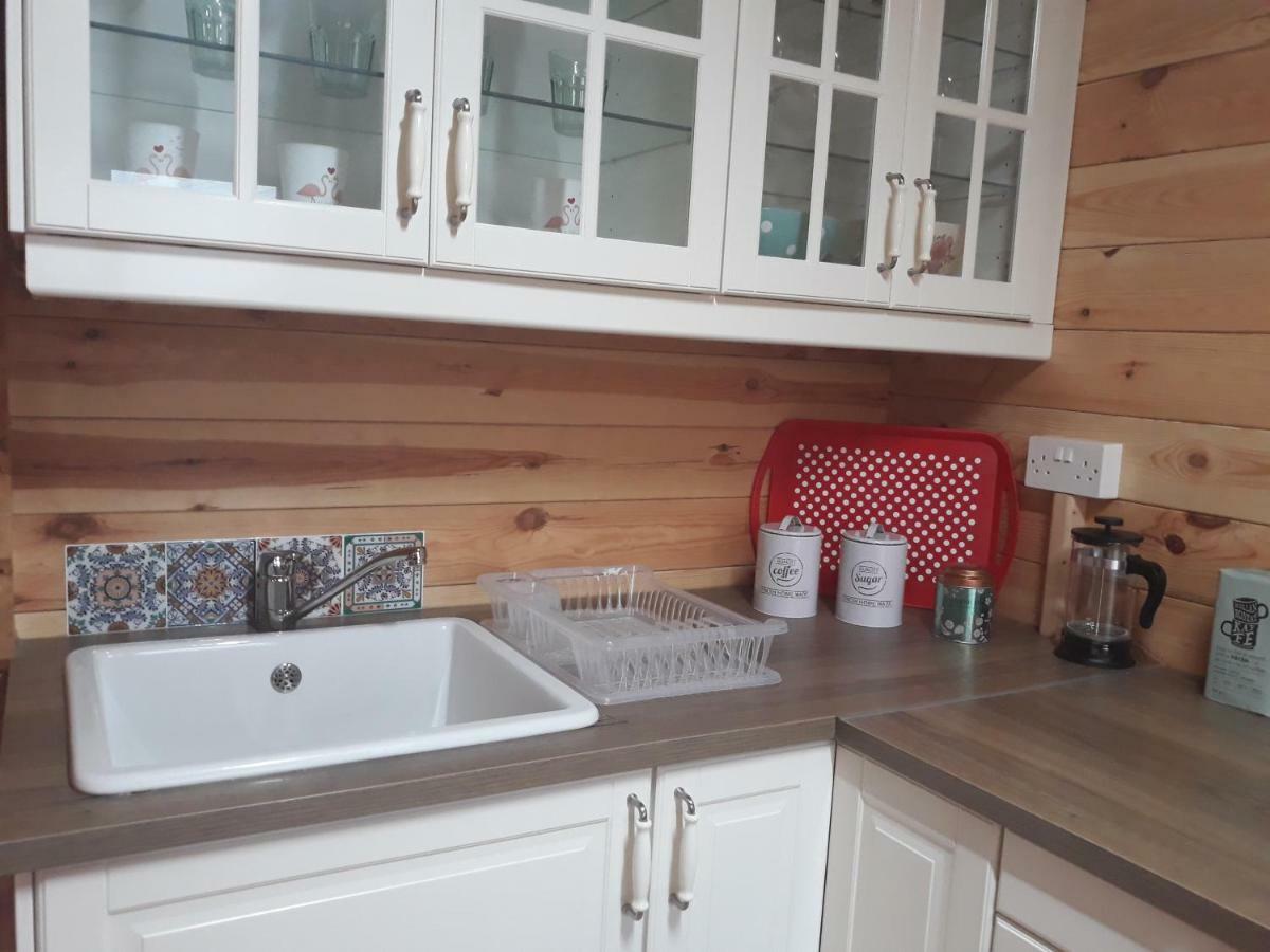 Cyprus Glamping Park Otel Agios Theodoros Dış mekan fotoğraf